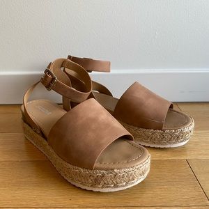 Soda Platform Sandals